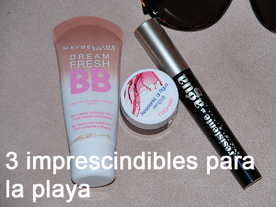 TRES IMPRESCINDIBLES DEL MAQUILLAJE PARA LA PLAYA